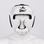 Casque de boxe COMBAT porté par un mannequin blanc sans visage