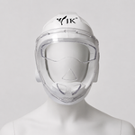 Casque de taekwondo JK avec visière porté par un mannequin blanc sans visage