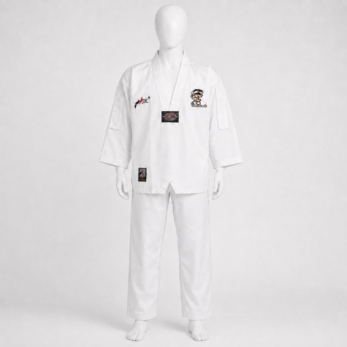 Dobok G3 adulte JK sur mannequin sans visage