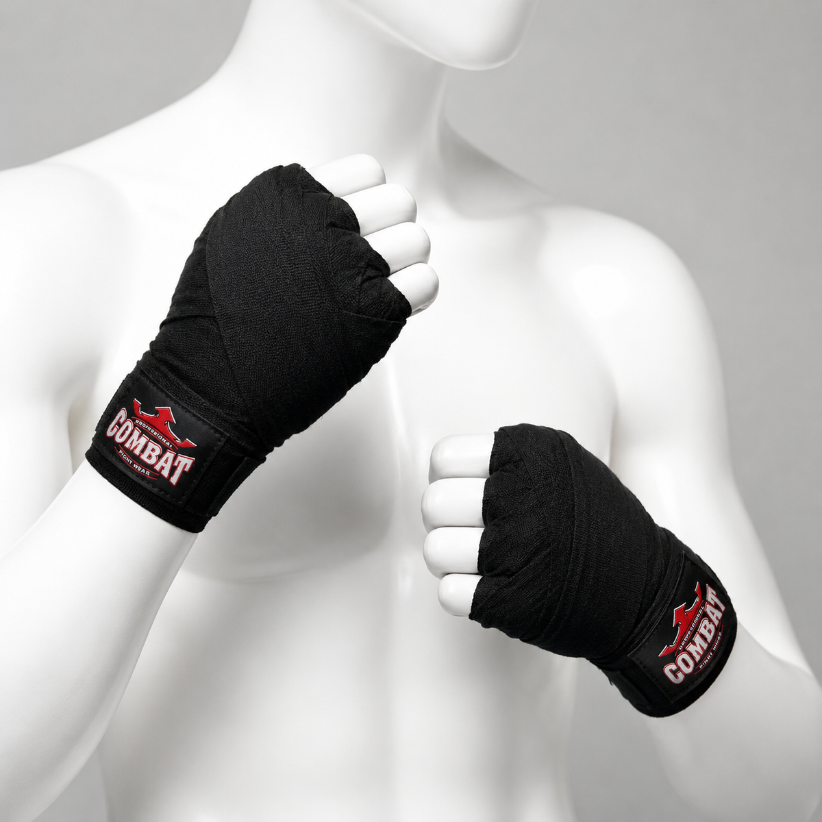Bandes de boxe Combat portées par un mannequin blanc sans visage