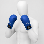 Mitaines Karaté JK portées par un mannequin blanc sans visage