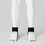 Pitaines Taekwondo JK portées par un mannequin blanc sans visage